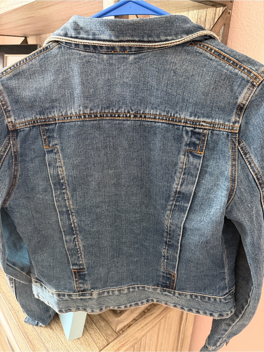 Free People Rumors Cropped Denim Jacket Medium Wash XS Button Front Trucker - Picture 7 of 7